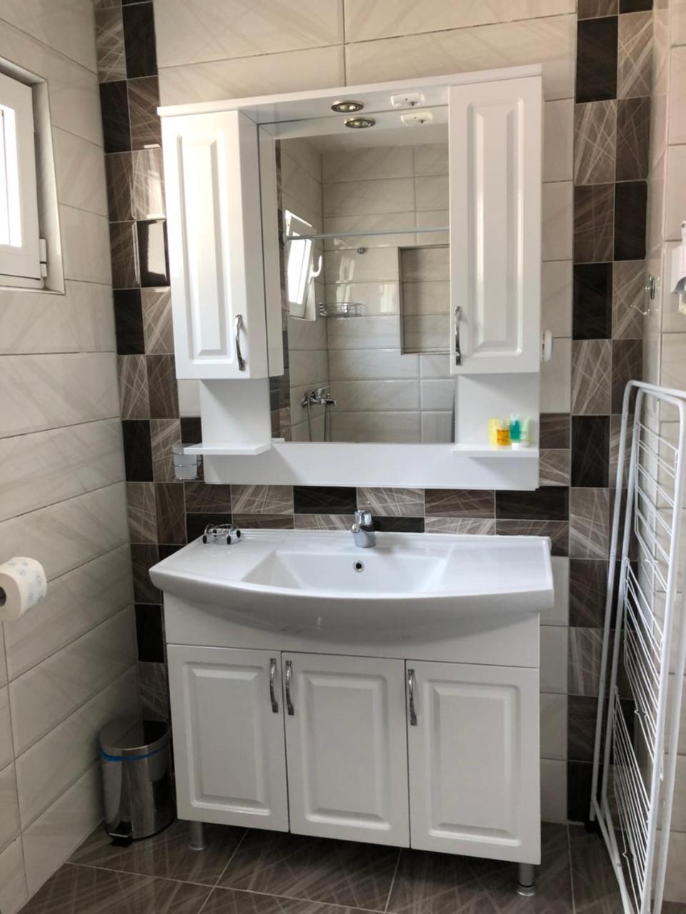 Petrovac Three Palms Apartments Novakovic מראה חיצוני תמונה